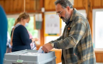 Stimmzettelumschläge und Wahlbriefe